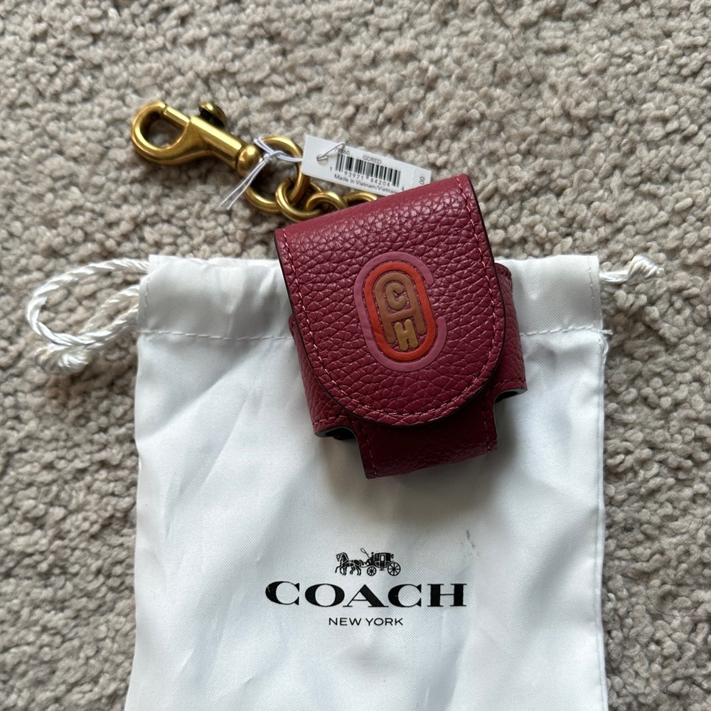 Coach Burgundy Leather air pod case with Gold Hardware magnetic closure NWT - Picture 2 of 6